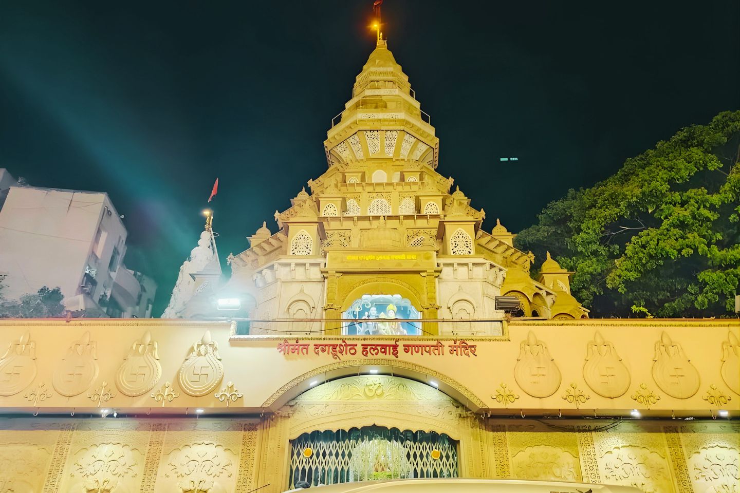 Shri Dagdusheth Halwai Ganpati Temple, Pune
